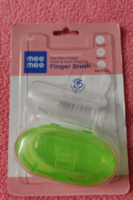 Mee Mee Finger Brush